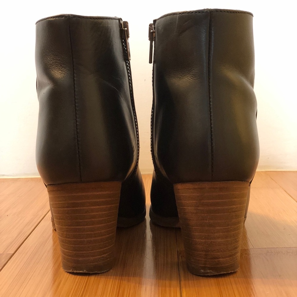 J.Crew “Aggie” Black Leather Ankle Boots Size 7 - Picture 3 of 8